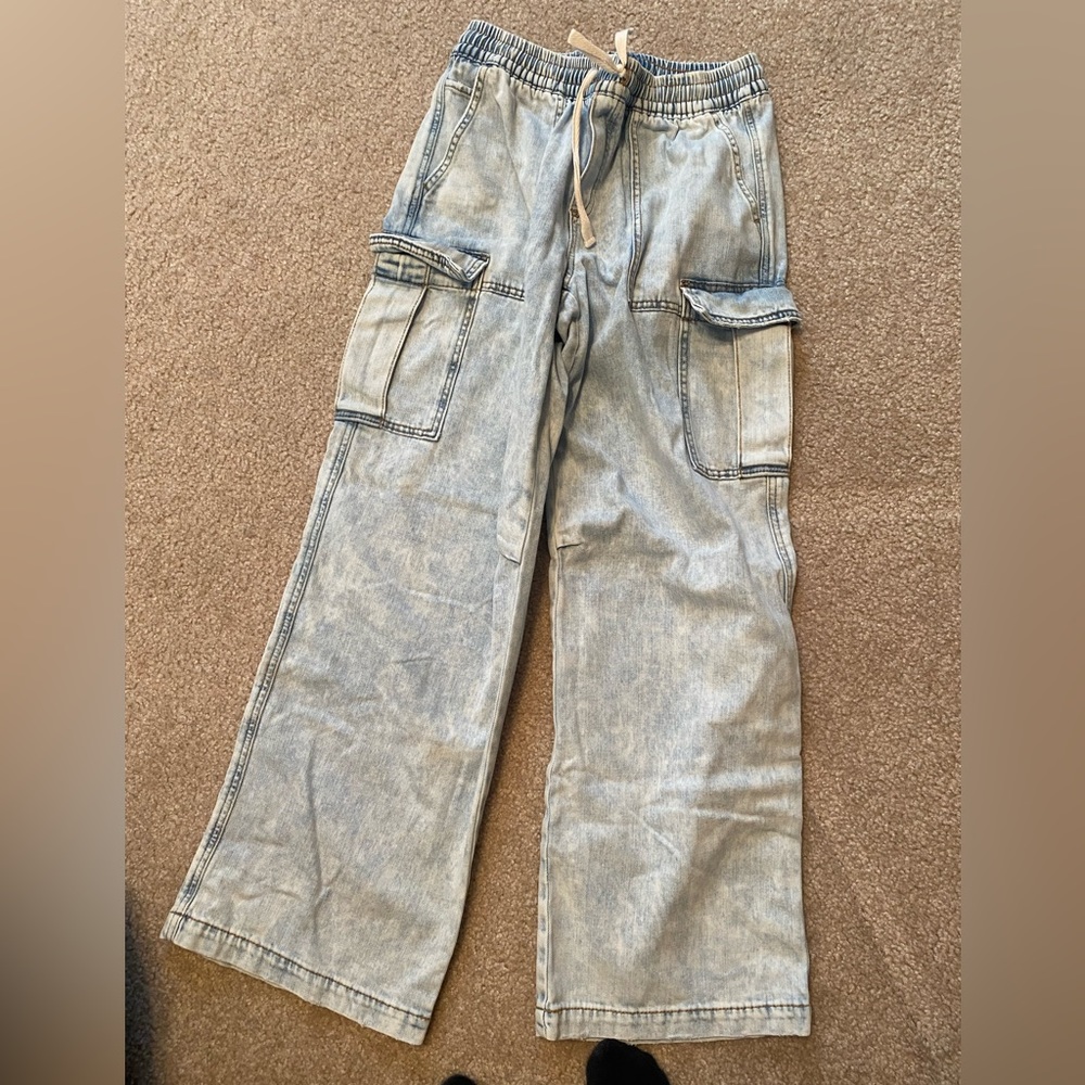Aerie cargo